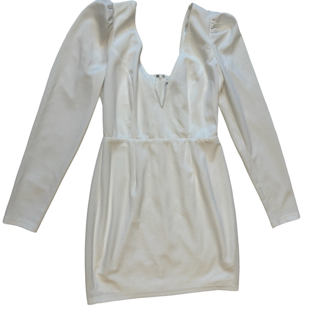 Lulus Bodycon Mini Dress Size M White Treasure Forever Long Sleeve Sexy Low Cut